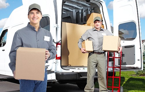 Complaint review notes for a man and van move